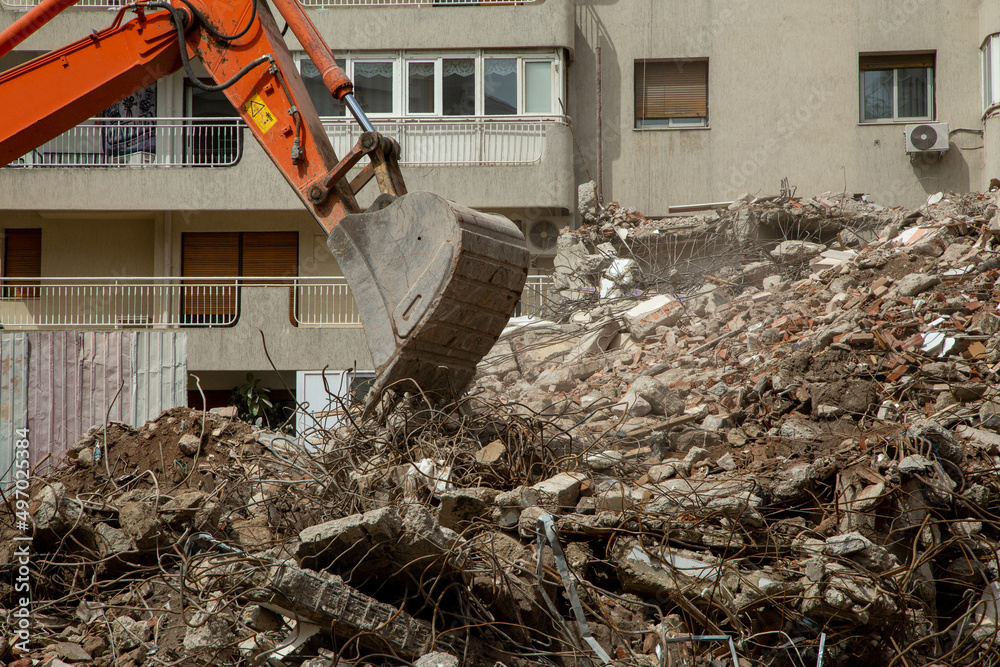 Risk Management in Commercial Demolition Contractors
